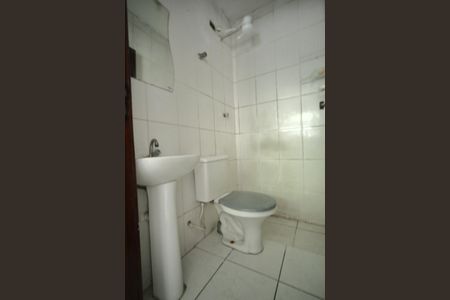 Banheiro  de casa para alugar com 1 quarto, 50m² em Taboão, São Bernardo do Campo