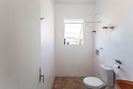 Casa para alugar com 120m², 3 quartos e 1 vaga Casa para alugar com 120m², 3 quartos e 1 vagaBanheiro Social