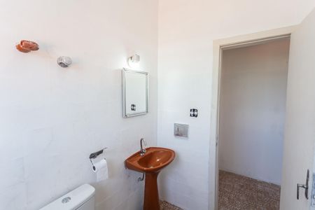 Banheiro Social de casa para alugar com 3 quartos, 120m² em Pompéia, Belo Horizonte
