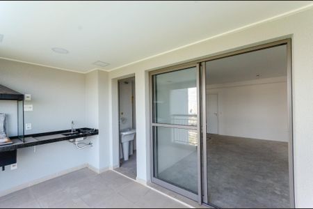 Apartamento à venda com 69m², 2 quartos e 1 vaga Apartamento à venda com 69m², 2 quartos e 1 vagaSala - Varanda