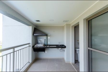 Apartamento à venda com 69m², 2 quartos e 1 vaga Apartamento à venda com 69m², 2 quartos e 1 vagaSala - Varanda