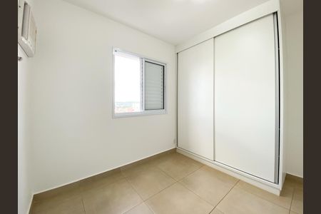Apartamento para alugar com 74m², 3 quartos e 2 vagasQuarto 2