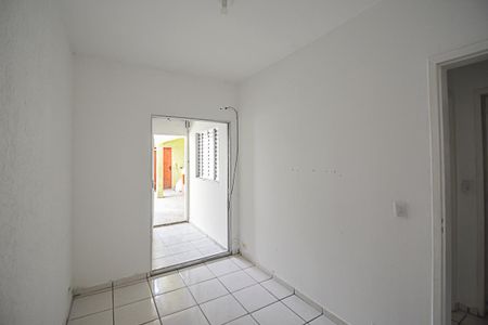 Casa para alugar com 70m², 2 quartos e sem vaga Casa para alugar com 70m², 2 quartos e sem vagaSala