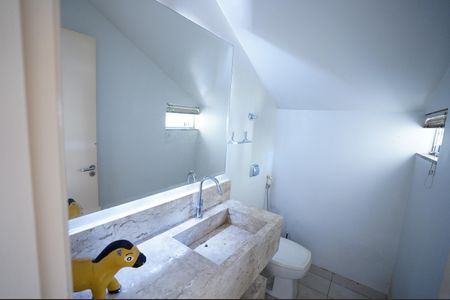 Casa de condomínio à venda com 470m², 3 quartos e 3 vagas