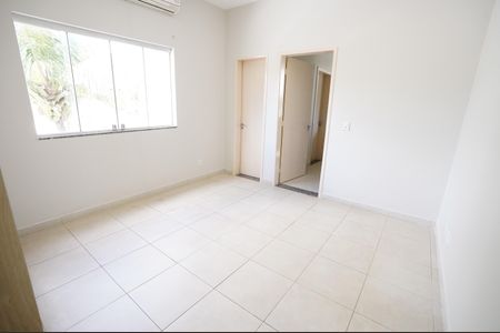 Casa de condomínio à venda com 470m², 3 quartos e 3 vagas