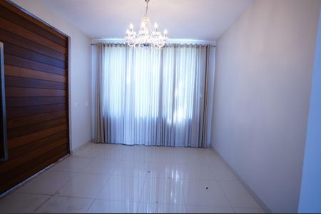 Casa de condomínio à venda com 470m², 3 quartos e 3 vagas
