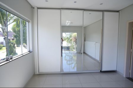Casa de condomínio à venda com 470m², 3 quartos e 3 vagas