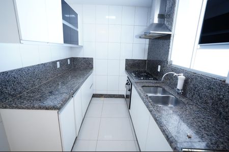 Casa de condomínio à venda com 470m², 3 quartos e 3 vagas