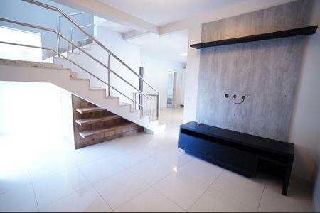 Casa de condomínio à venda com 470m², 3 quartos e 3 vagas