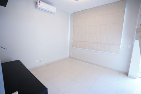 Casa de condomínio à venda com 470m², 3 quartos e 3 vagas