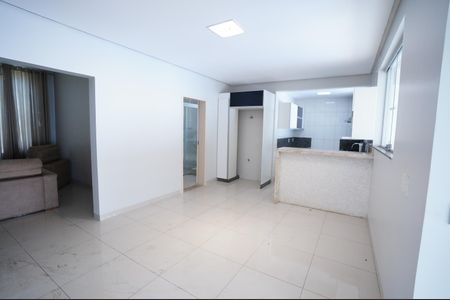 Casa de condomínio à venda com 470m², 3 quartos e 3 vagas