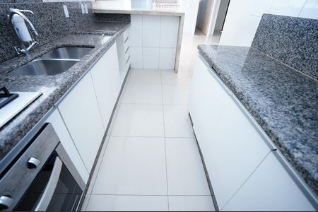 Casa de condomínio à venda com 470m², 3 quartos e 3 vagas