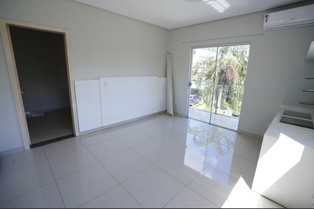 Casa de condomínio à venda com 470m², 3 quartos e 3 vagas