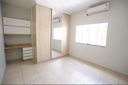 Casa de condomínio à venda com 470m², 3 quartos e 3 vagas