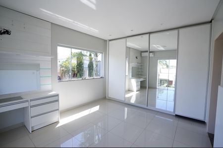 Casa de condomínio à venda com 470m², 3 quartos e 3 vagas