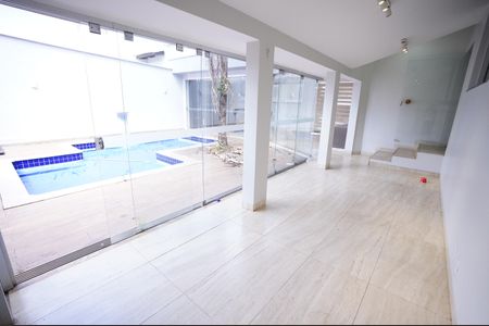 Casa de condomínio à venda com 470m², 3 quartos e 3 vagas
