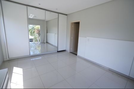 Casa de condomínio à venda com 470m², 3 quartos e 3 vagas
