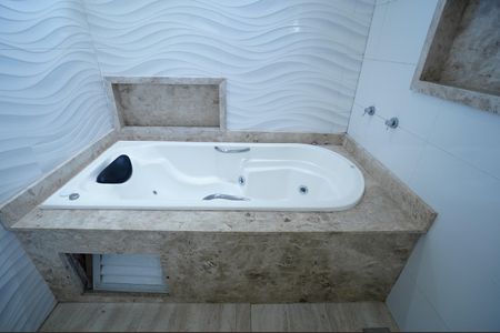 Casa de condomínio à venda com 470m², 3 quartos e 3 vagas