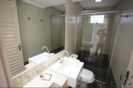 Casa de condomínio à venda com 470m², 3 quartos e 3 vagas