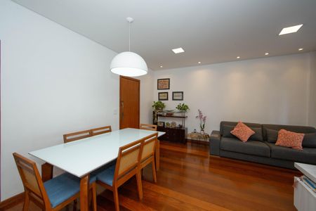 Apartamento à venda com 120m², 4 quartos e 2 vagasSALA
