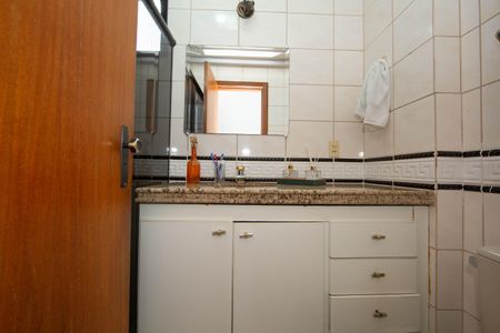 Apartamento à venda com 120m², 4 quartos e 2 vagasBANHEIRO1