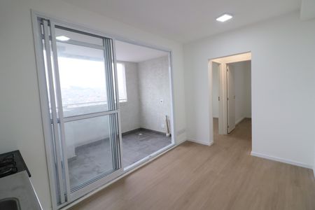 Sala/Cozinha de apartamento para alugar com 2 quartos, 42m² em Jaguaribe, Osasco