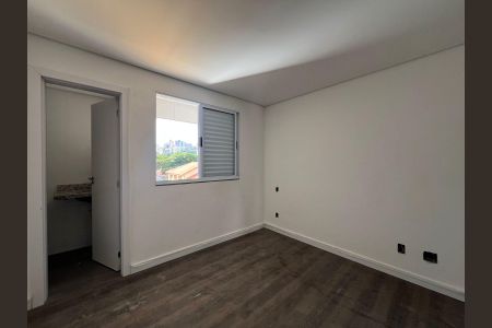 Apartamento à venda com 161m², 3 quartos e 2 vagas Apartamento à venda com 161m², 3 quartos e 2 vagasQuarto Suíte