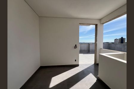 Apartamento à venda com 161m², 3 quartos e 2 vagas Apartamento à venda com 161m², 3 quartos e 2 vagasCobertura