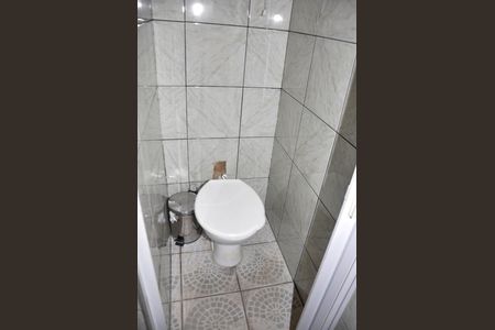 Casa para alugar com 80m², 1 quarto e sem vaga Casa para alugar com 80m², 1 quarto e sem vagaDetalhe - Banheiro Social