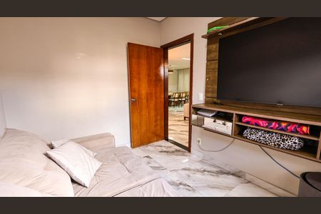 Casa à venda com 200m², 4 quartos e 2 vagasSala de TV