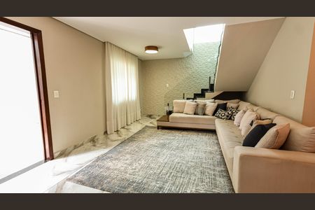 Casa à venda com 200m², 4 quartos e 2 vagasSala