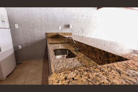 Casa à venda com 200m², 4 quartos e 2 vagasChurrasqueira