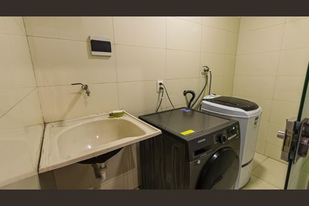 Casa à venda com 200m², 4 quartos e 2 vagasLavanderia