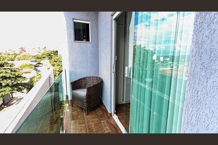 Casa à venda com 200m², 4 quartos e 2 vagasVarando do Quarto 2