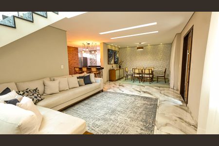 Sala de casa à venda com 4 quartos, 200m² em Califórnia, Belo Horizonte