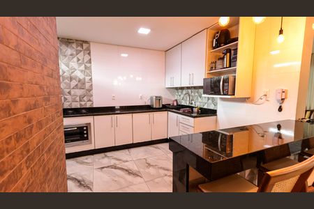 Casa à venda com 200m², 4 quartos e 2 vagasCozinha