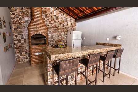 Casa à venda com 200m², 4 quartos e 2 vagasChurrasqueira