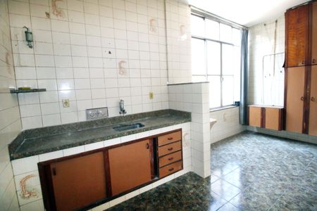 Apartamento à venda com 70m², 2 quartos e sem vagaCozinha