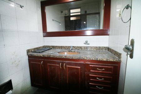 Apartamento à venda com 70m², 2 quartos e sem vagaBanheiro