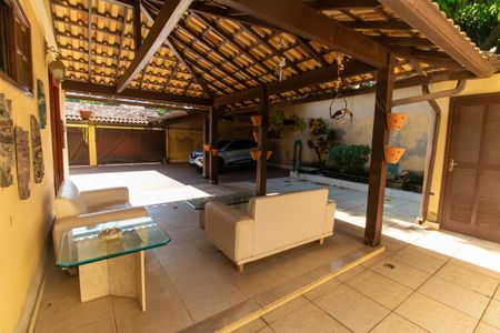 Casa para alugar com 250m², 3 quartos e 2 vagasÁrea externa