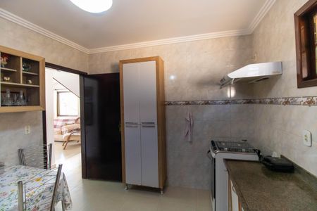 Casa para alugar com 250m², 3 quartos e 2 vagasCozinha