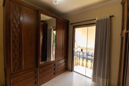 Casa para alugar com 250m², 3 quartos e 2 vagasQuarto 