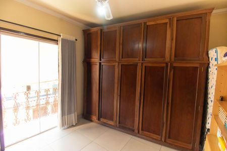 Casa para alugar com 250m², 3 quartos e 2 vagasQuarto 