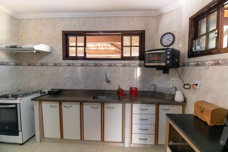 Casa para alugar com 250m², 3 quartos e 2 vagasCozinha