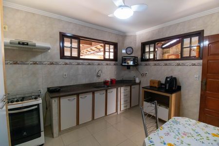 Casa para alugar com 250m², 3 quartos e 2 vagasCozinha