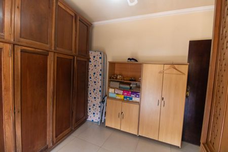 Casa para alugar com 250m², 3 quartos e 2 vagasQuarto 