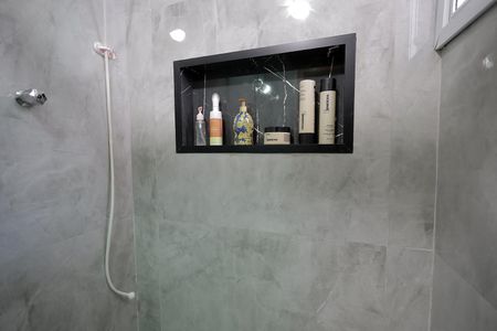 Apartamento à venda com 72m², 2 quartos e 1 vaga Apartamento à venda com 72m², 2 quartos e 1 vagaBanheiro Suíte