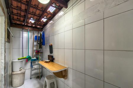 Casa para alugar com 72m², 2 quartos e 1 vagaÁrea de Serviço