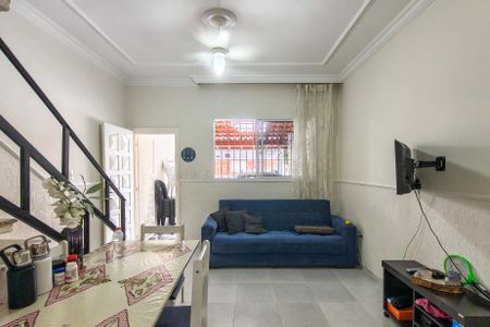 Casa para alugar com 72m², 2 quartos e 1 vagaSala