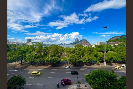 Sala - vista livre de apartamento para alugar com 2 quartos, 60m² em Botafogo, Rio de Janeiro